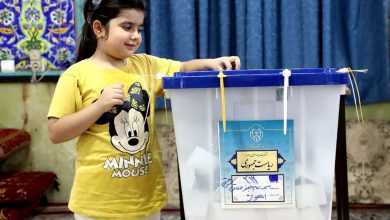 جلوه‌ای از حضور کودکان اهوازی در پای صندوق‌های رأی